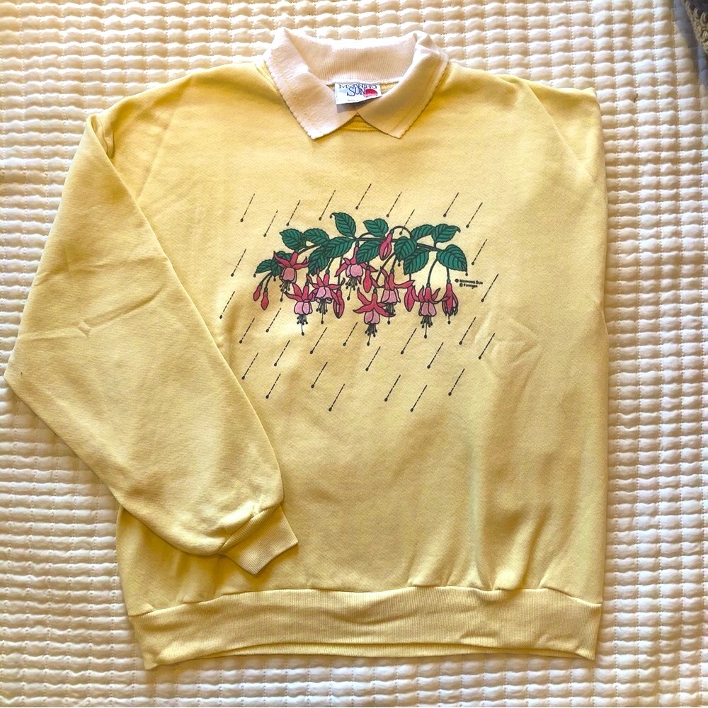 VINTAGE Yellow Pullover Sweater with Collar